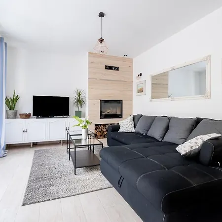 Bellavista Apartment *
